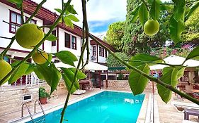 Urcu Hotel